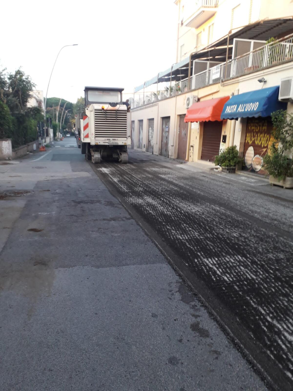 Nuovo manto stradale in Via Circeo, ad Anzio: aperti i cantieri. - 