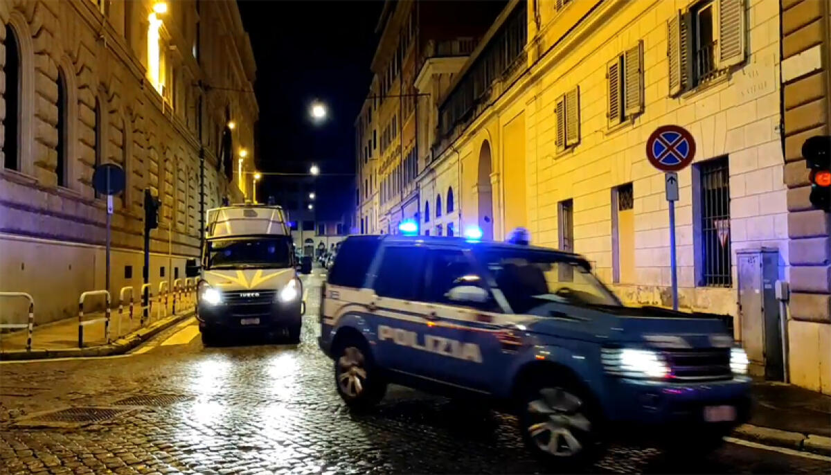 Violenze ed estorsioni, scatta l’operazione “Cardé” della Questura di Roma: arrestati 6 appartenenti al clan Casamonica/Di Silvio. - 