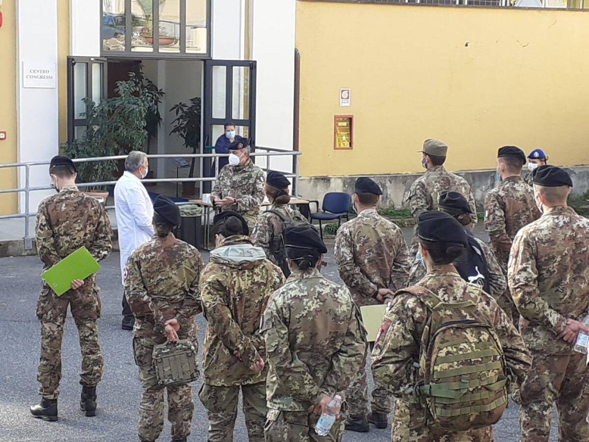 Rafforzare il lavori dei drive in nel Lazio: allo “Spallanzani” formazione in corso per medici ed infermieri militari. - 