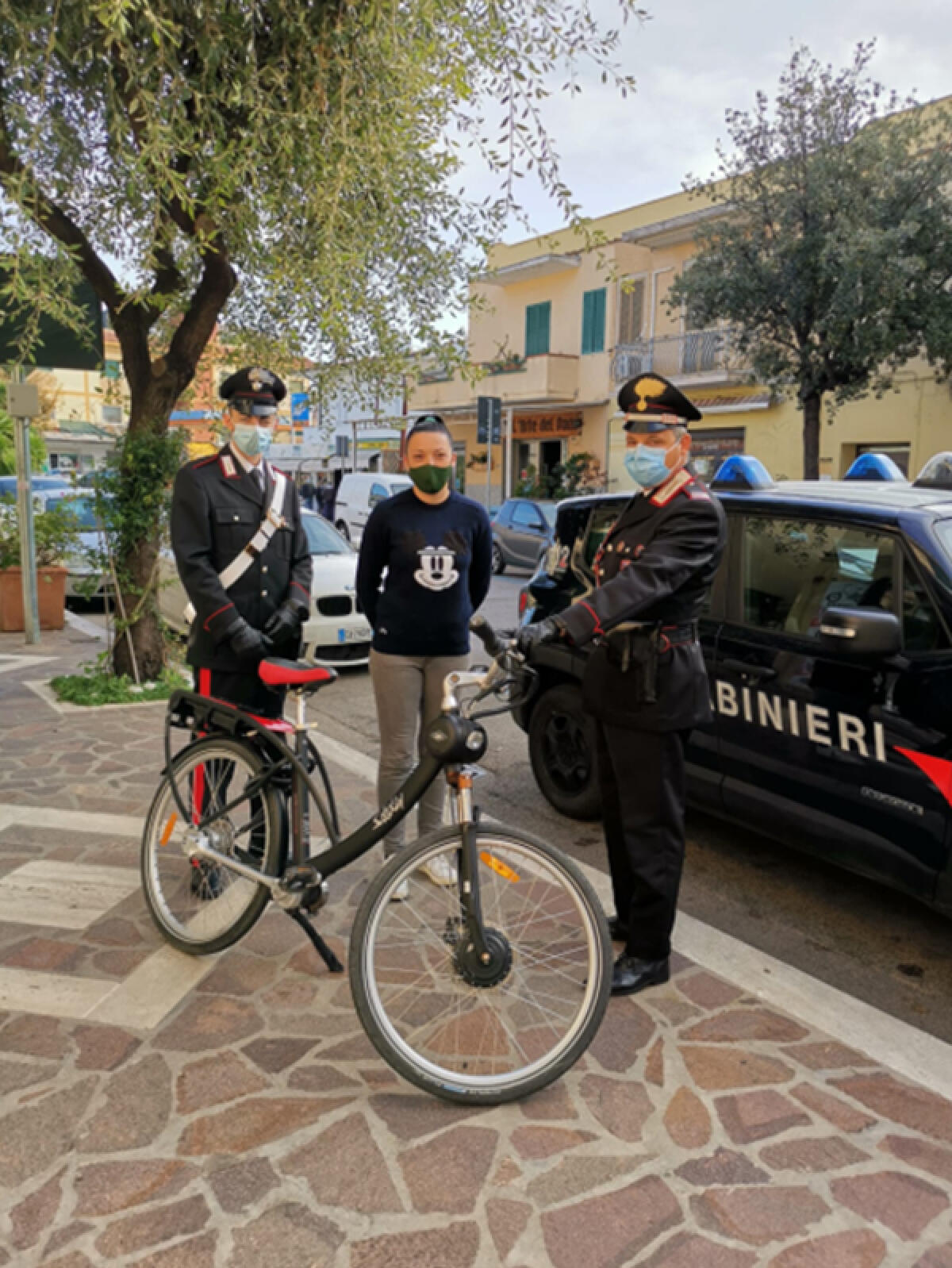I carabinieri ritrovano e restituiscono una bici elettrica rubata a San Felice Circeo - 