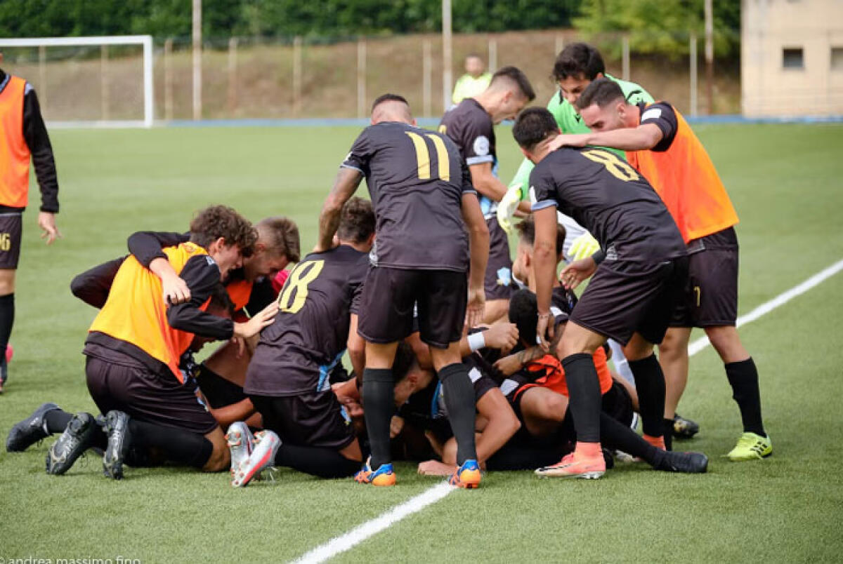Un positivo asintomatico tra i collaboratori del Pro Cisterna Calcio: squadra e staff in quarantena. - 