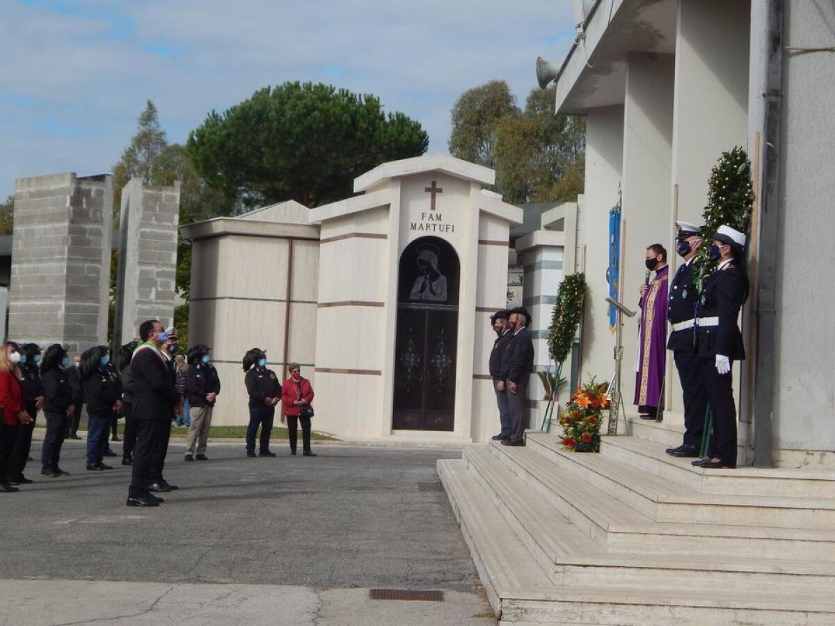 Aprilia - Giorno dei defunti, commemorazione al Cimitero - 