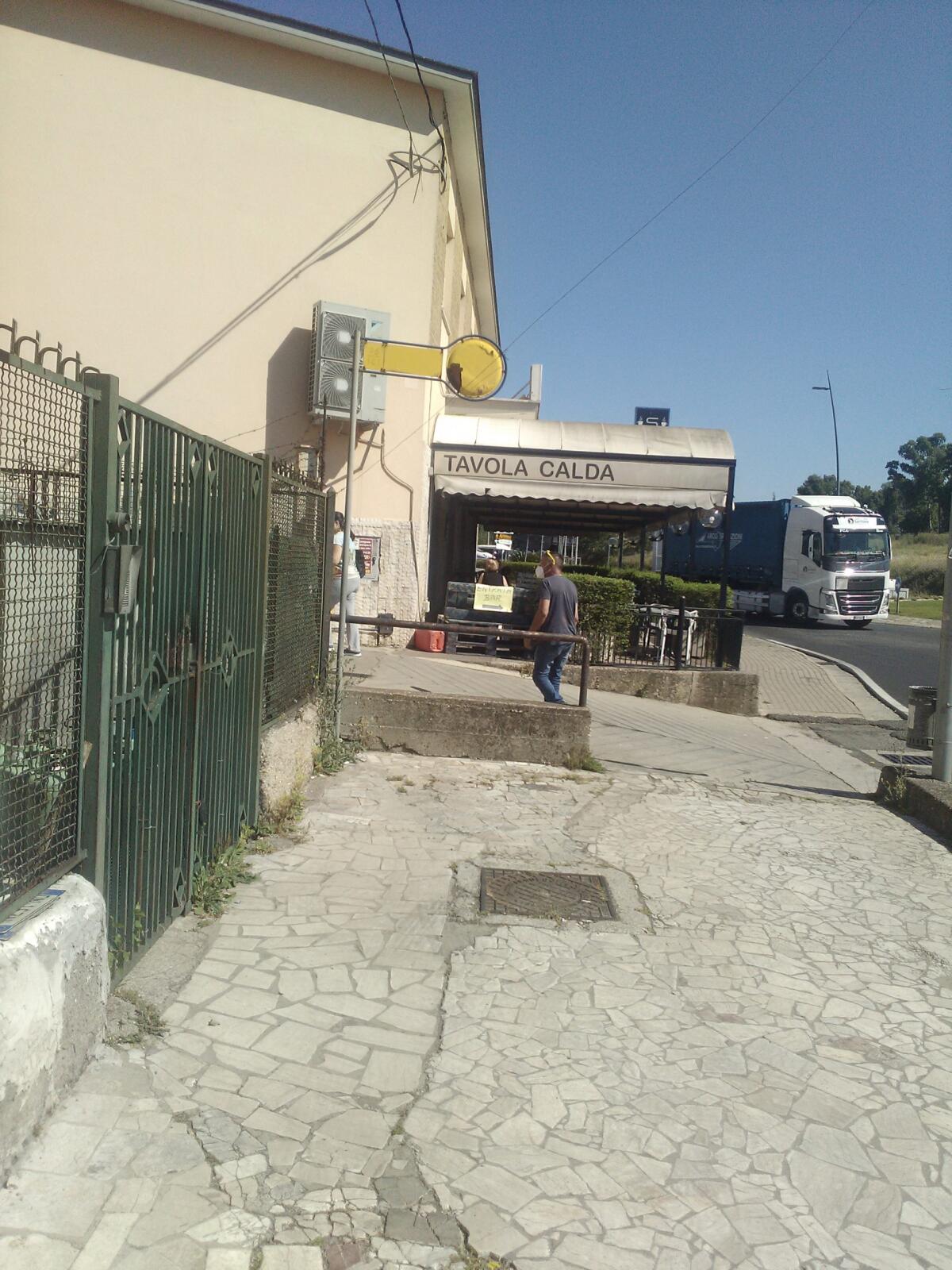 Campoleone, Ufficio Postale senza posti auto per disabili - 