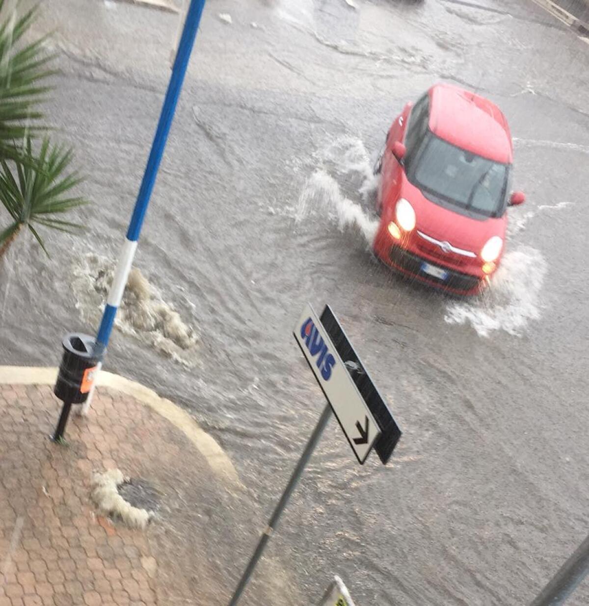 Bomba d'acqua nel sud pontino, almeno 50 le richieste di intervento - 