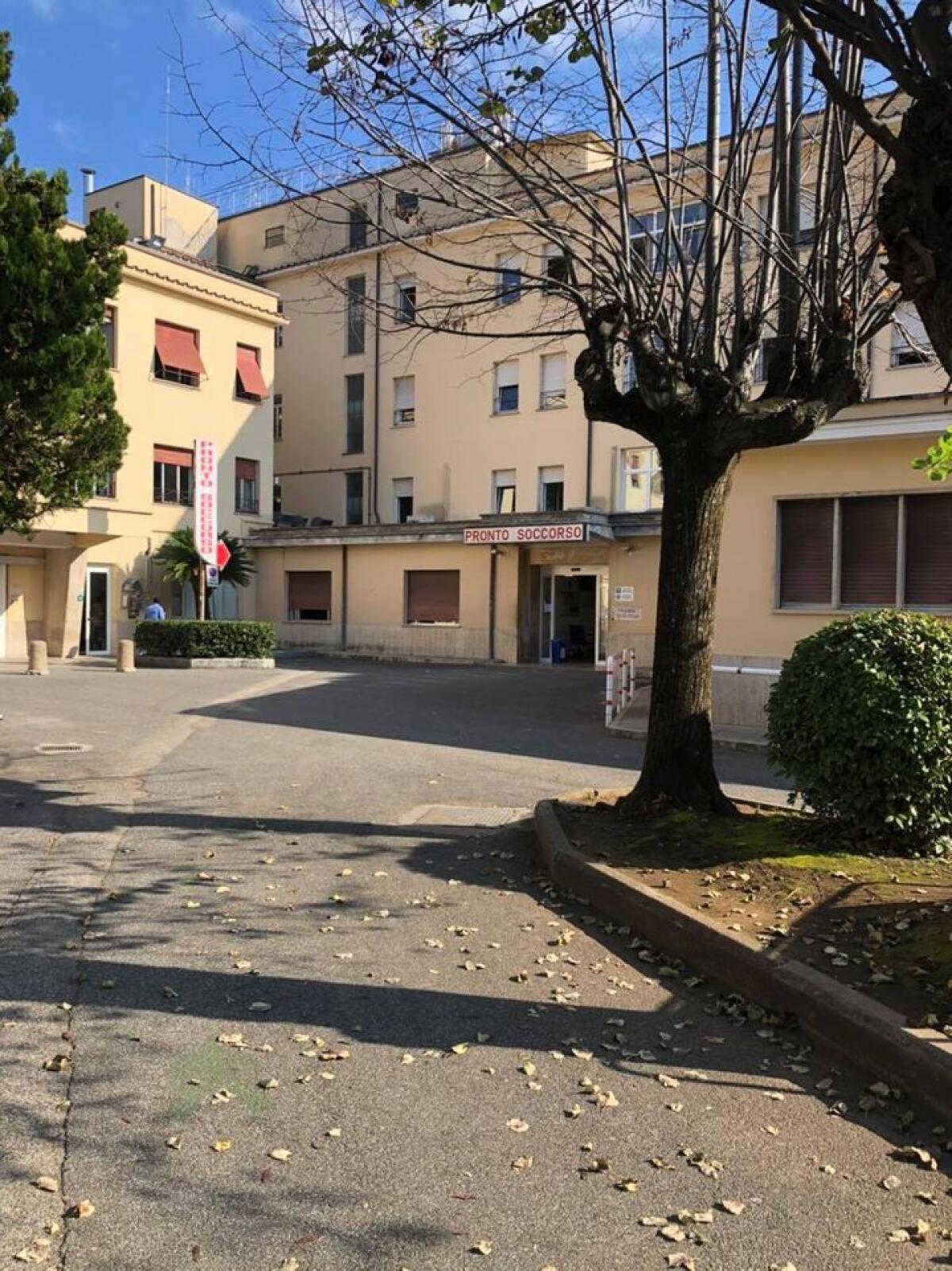 Velletri, "Il pronto soccorso non è chiuso, serve solo sanificazione" - 