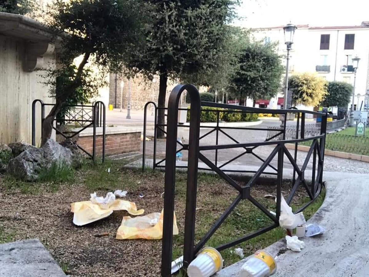 "Movida fuori controllo a Fondi, così rischiamo di nuovo la zona rossa" - 