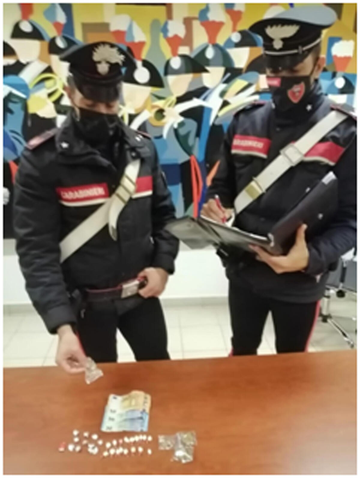 Aprilia - Nascondeva cocaina, crack e marijuana, 20enne in arresto - 
