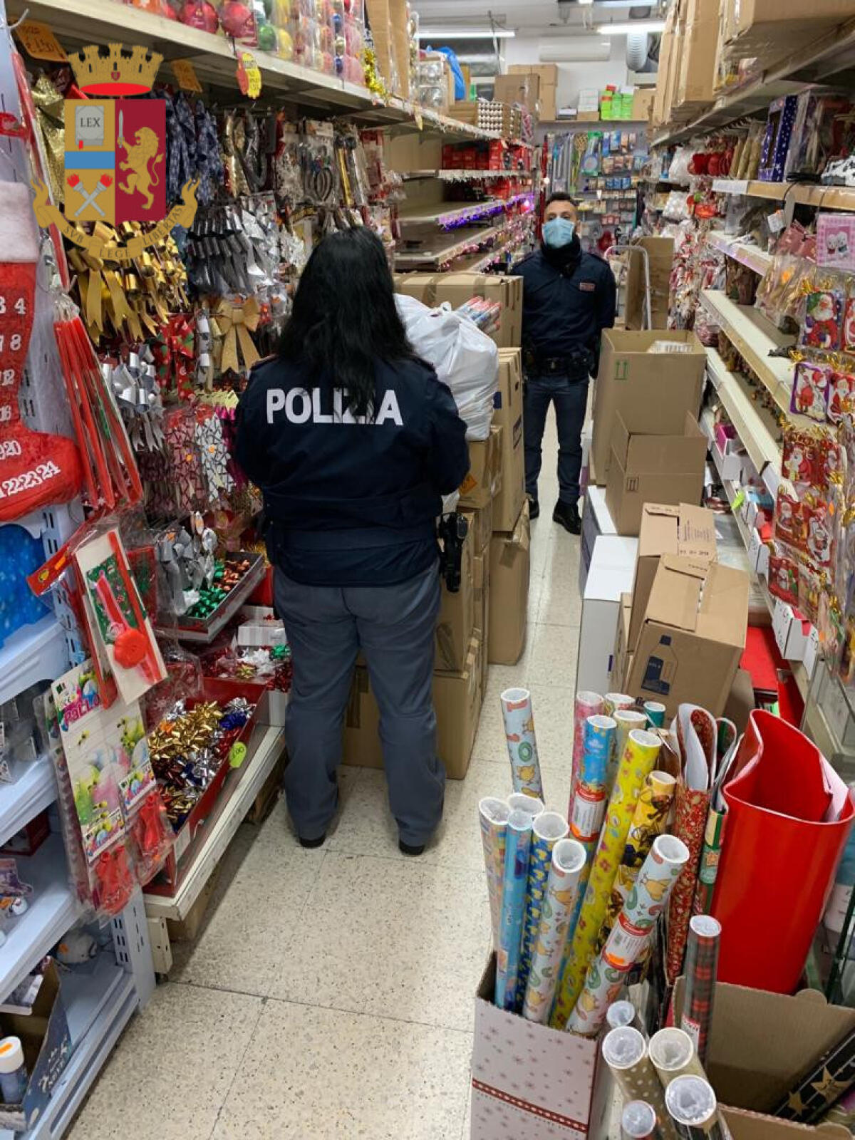 480 chili di botti di capodanno sequestrati dalla Polizia a Fiumicino: stavano per invadere il mercato romano. - 