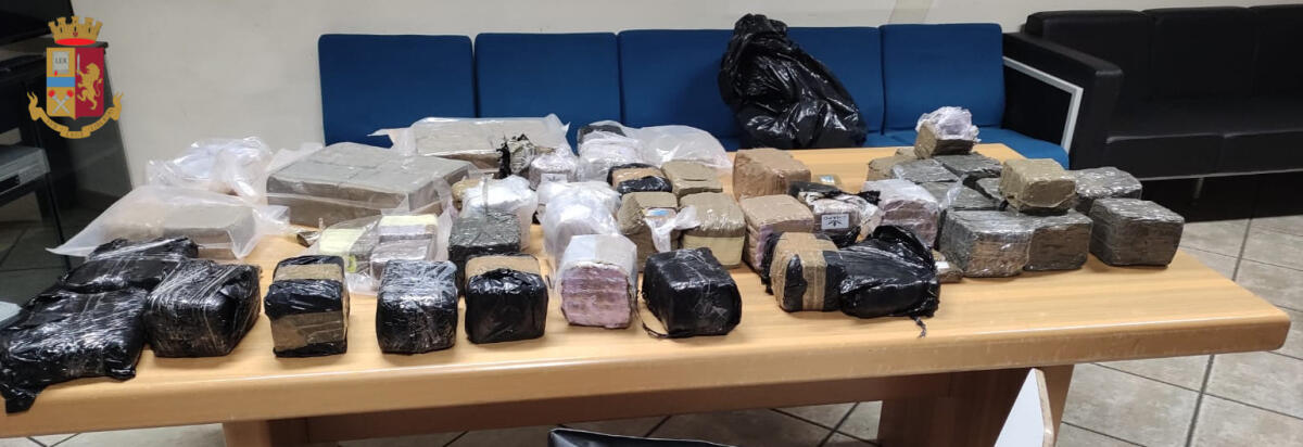 La Questura di Roma sequestra quasi 75 Kg di hashish. Due albanesi in manette, uno portato in carcere a Latina. - 