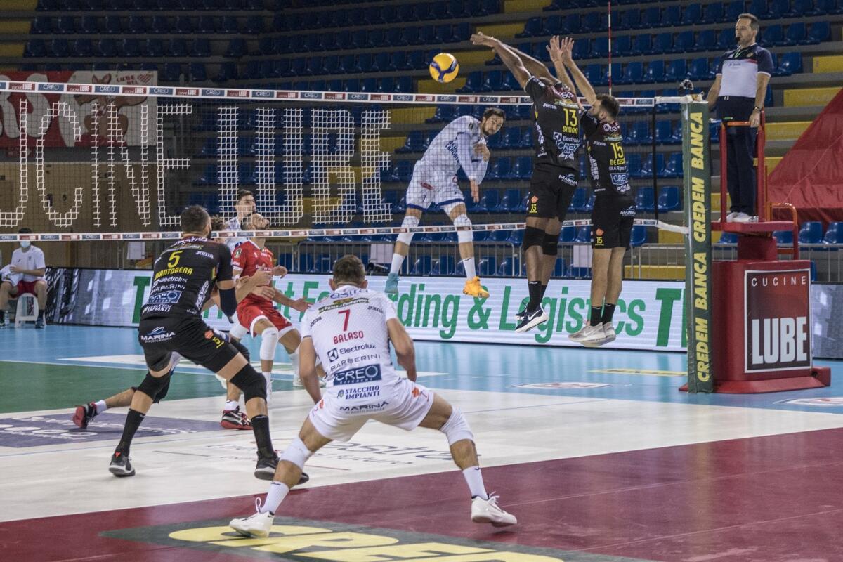 Pallavolo di Superlega: la Top Volley Cisterna cede in tre set in casa della Lube. - 