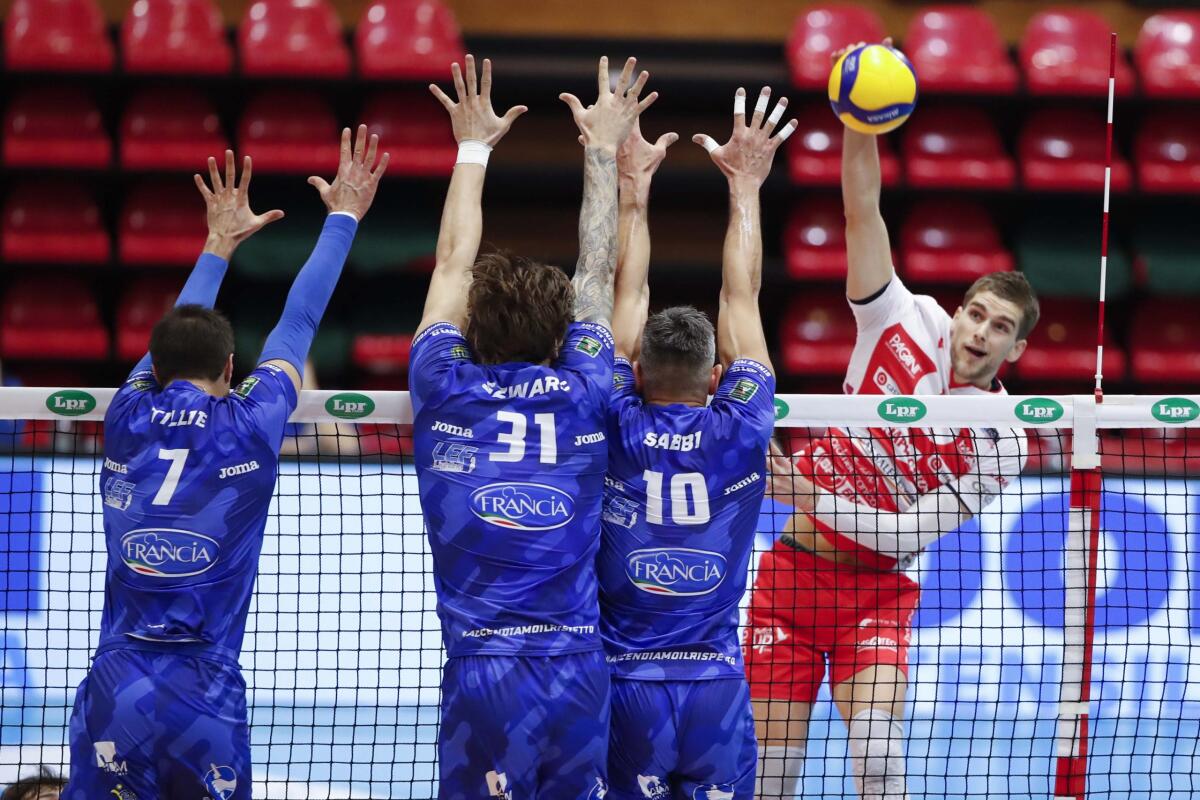 Superlega - La Top Volley Cisterna cede a Piacenza in tre set - 
