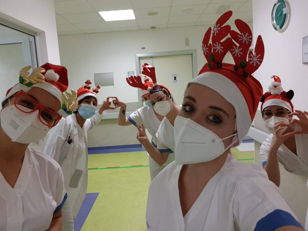 Atmosfera natalizia al reparto medicina Covid dell'Ospedale dei Castelli - 