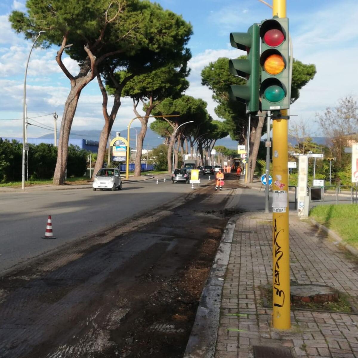 Nuovo manto stradale lungo via Epitaffio, a Latina: iniziati i lavori. - 
