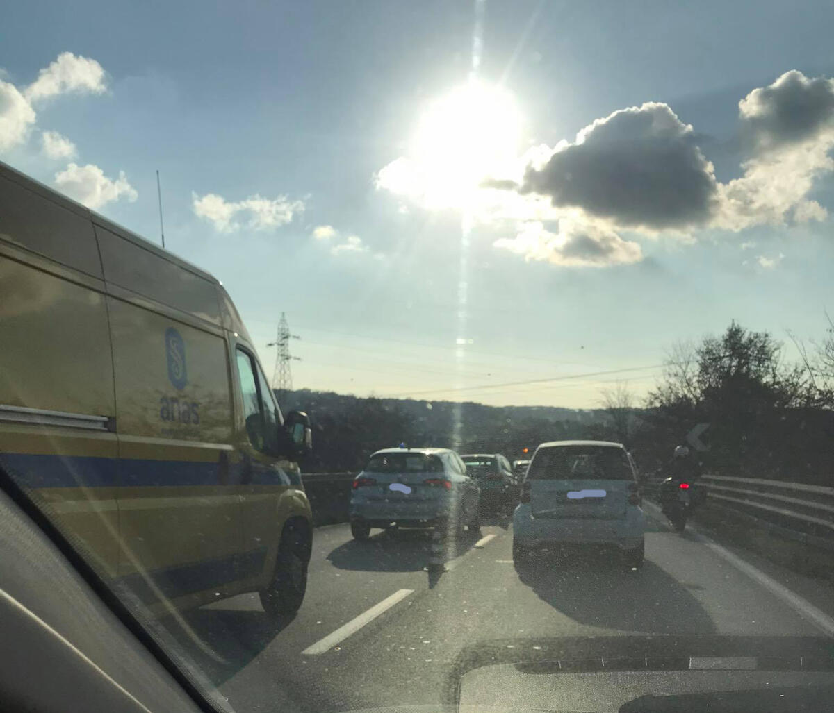 Tamponamento a catena sulla Pontina, disagi da Tor de Cenci - 