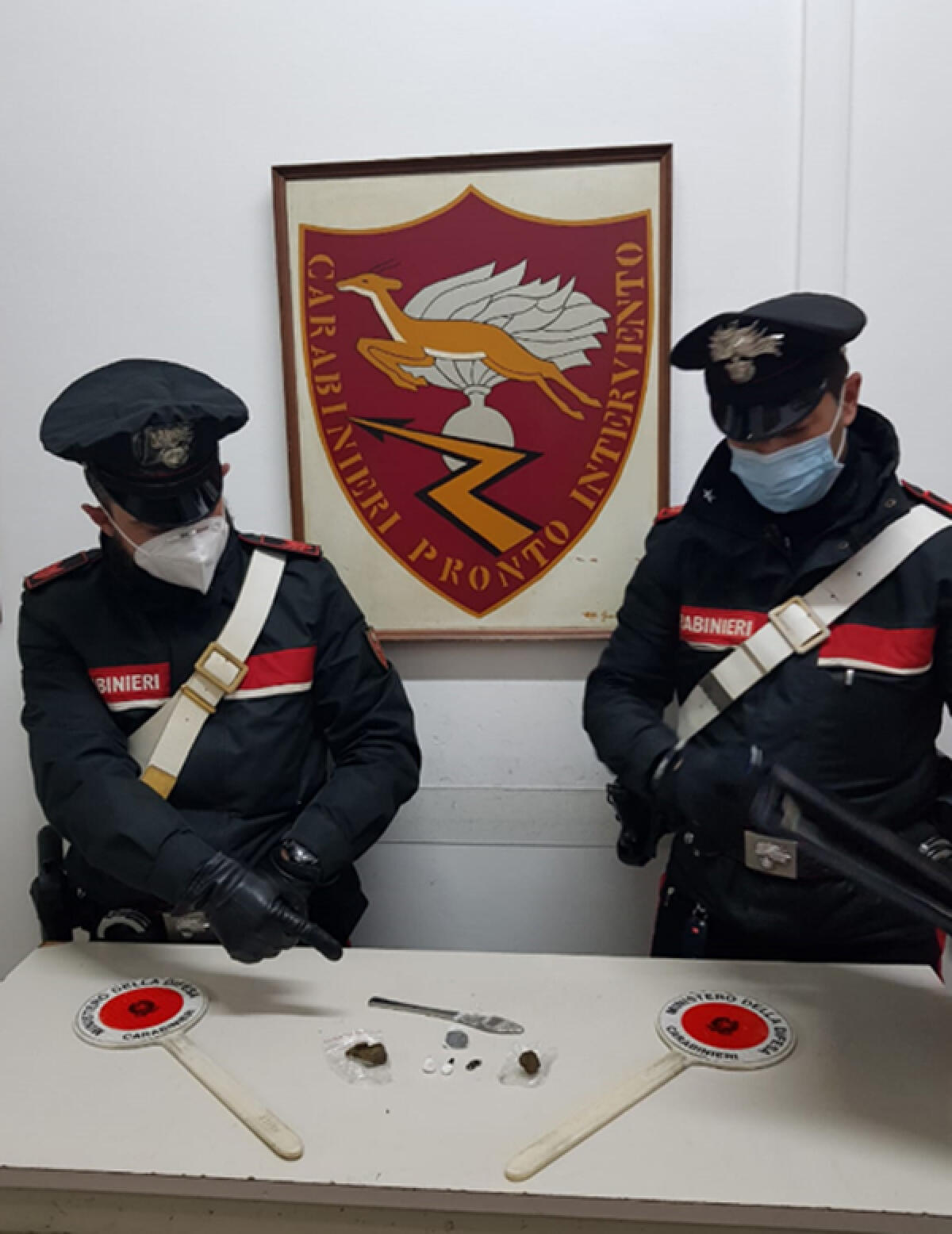 LATINA - Due denunce in stato di libertà  per detenzione ai fini di spaccio di droga. - 