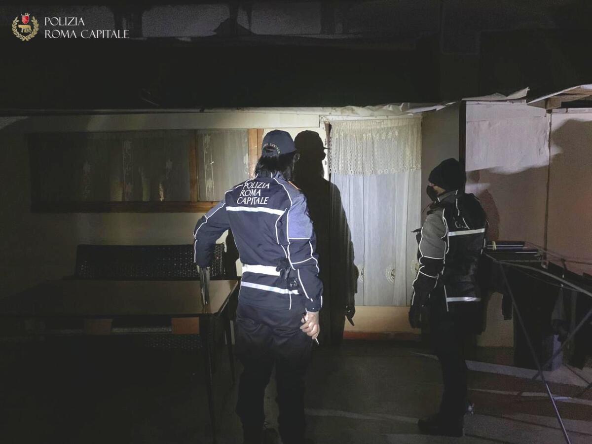 Traffico illecito di rifiuti tra le province di Roma e Napoli: operazione congiunta all’alba: sequestri e misure cautelari per 23 persone. - 