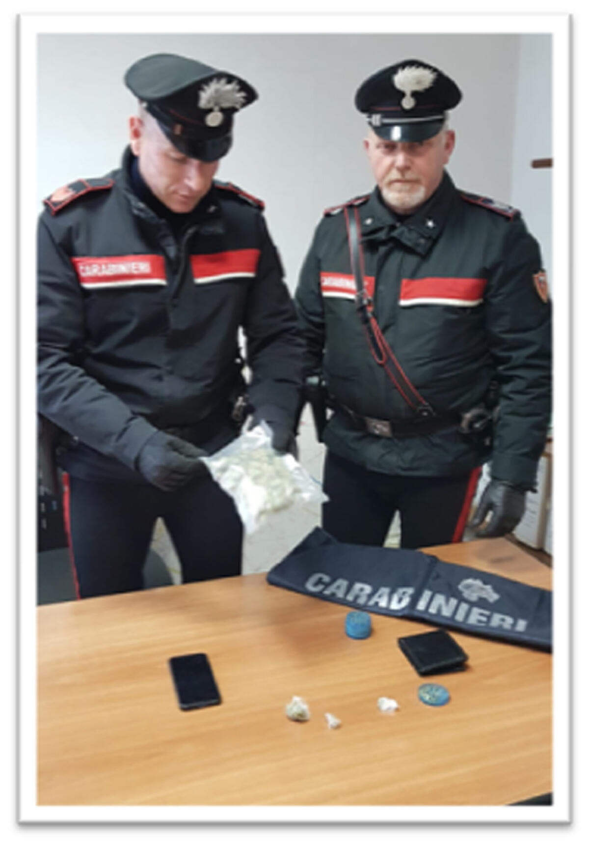 Sorpresi in auto con la marijuana, nei guai due 20enni - 