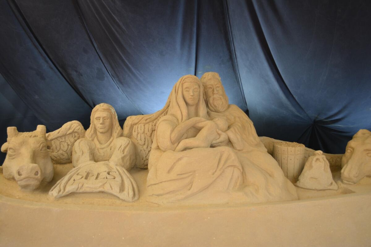 Inaugurato il presepe di sabbia a Torvaianica, visitabile tutti i giorni - 