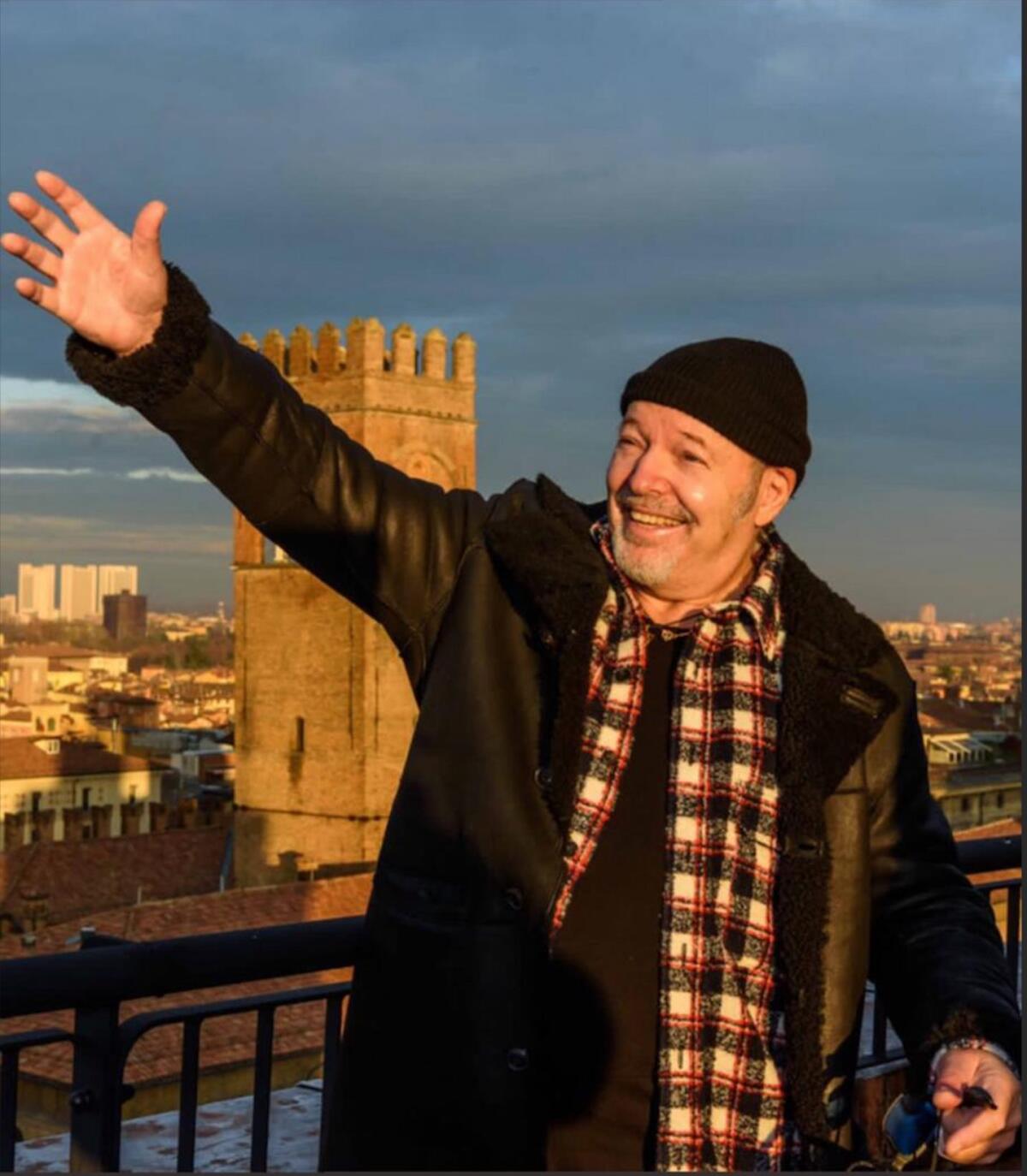 Vasco saluta Aprilia e l'associazione "Un ricordo per la Pace" - 