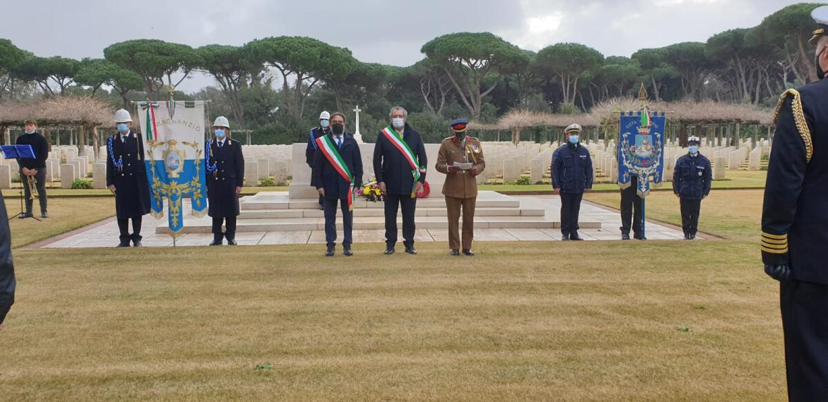77esimo dello Sbarco: deposti omaggi floreali ai Cimieri di Anzio e Nettuno. Le FOTO - 