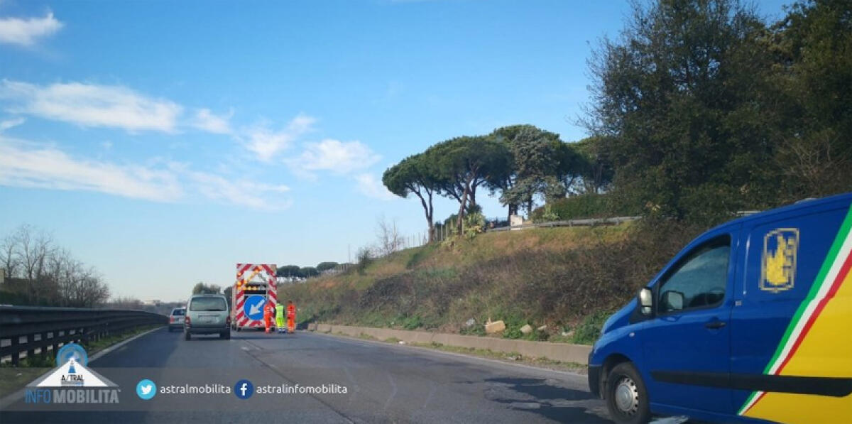 Code questa mattina sulla Pontina per lavori tra Spinaceto e via di Pratica. - 