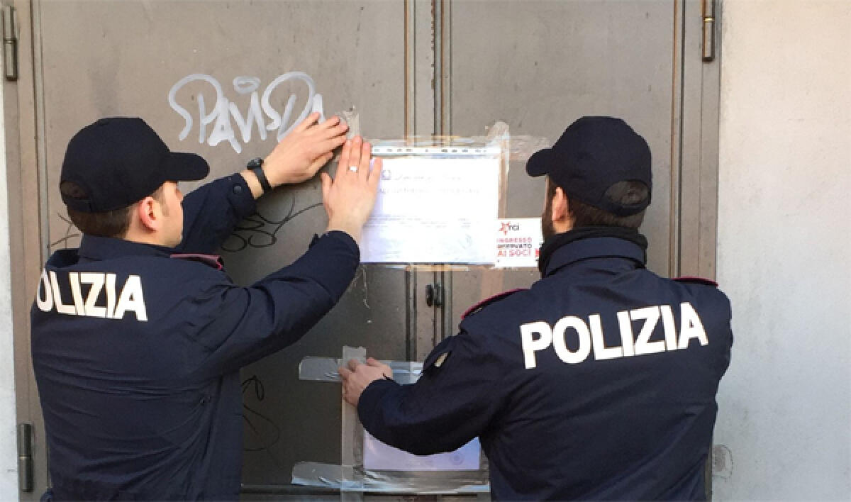 Inosservanza delle misure anti-Covid: la Polizia chiude un minimarket a Frascati. - 