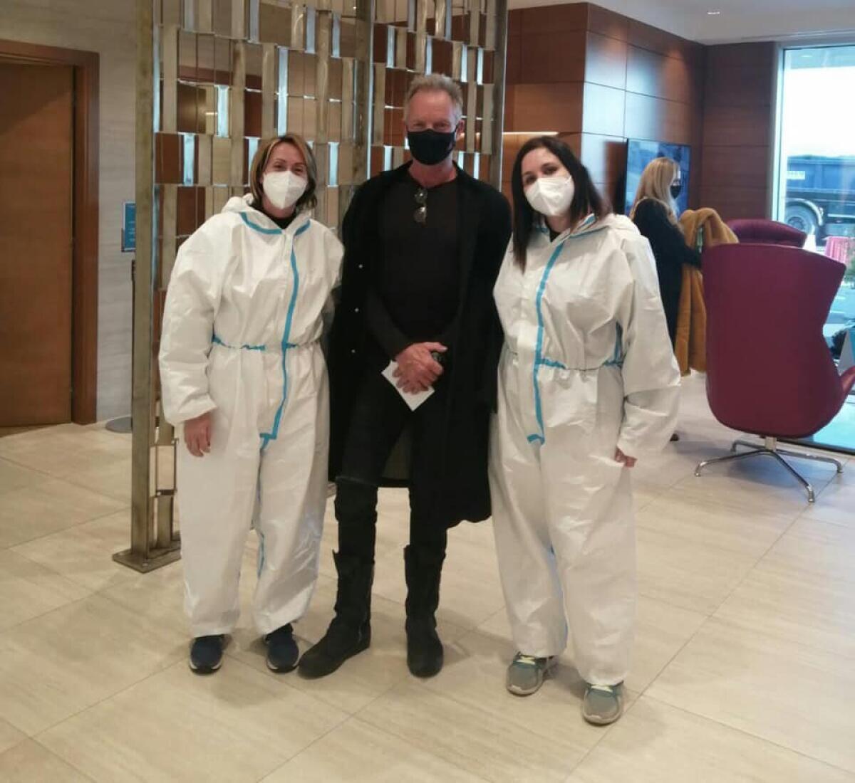 Grande sorpresa per due infermiere della Asl Roma 6: tampone a Sting all’aeroporto di Ciampino. - 