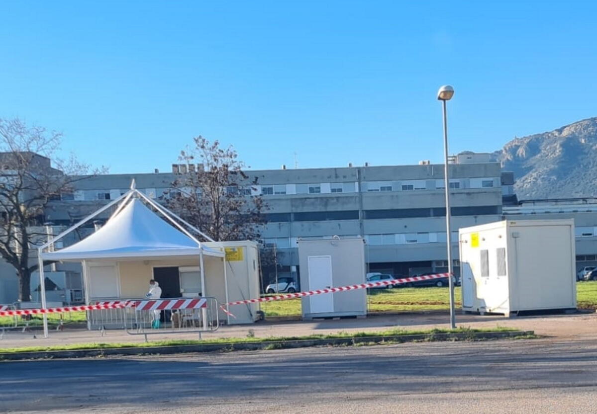 Drive in a Terracina per gli studenti: oltre mille tamponi fatti, trovati 24 positivi - 