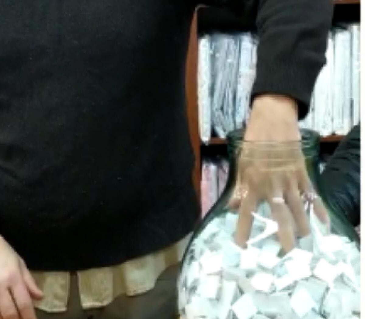 Ecco i numeri vincenti abbinati alla “Gold Gift Card”, realizzata dall’associazione Aprilia Commercio. - 