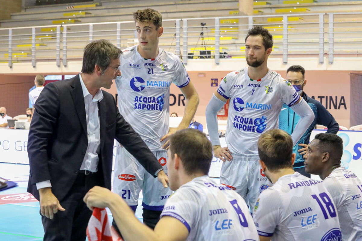 La Top Volley Cisterna non si ferma. Due match complicati per iniziare il nuovo anno. Questa domenica a Monza. - 