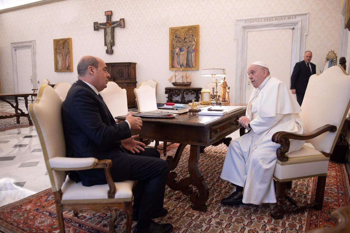 Il Governatore del Lazio, Zingaretti, in udienza privata da Papa Francesco. Pasti e pacchi alimentari per il “Centro Astalli”. - 