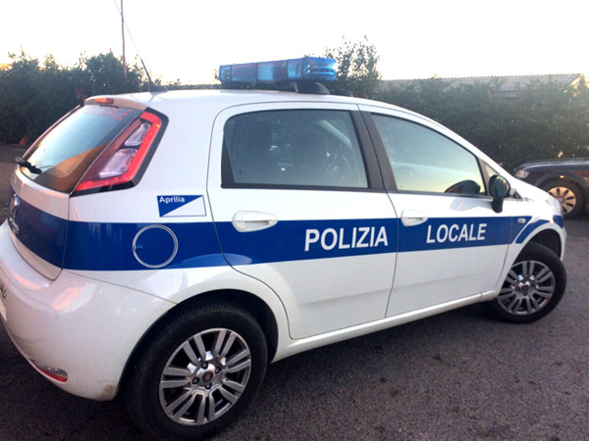 Da Ardea ad Aprilia per fare shopping, multa di 400 euro - 