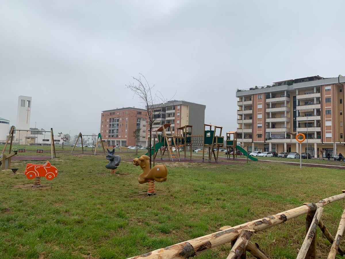 Inaugurata a Latina la nuova area giochi di piazza Ilaria Alpi. - 