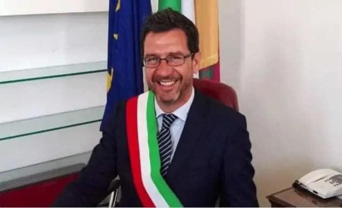 Sfiduciato il Sindaco di Frascati, Roberto Mastrosanti. - 