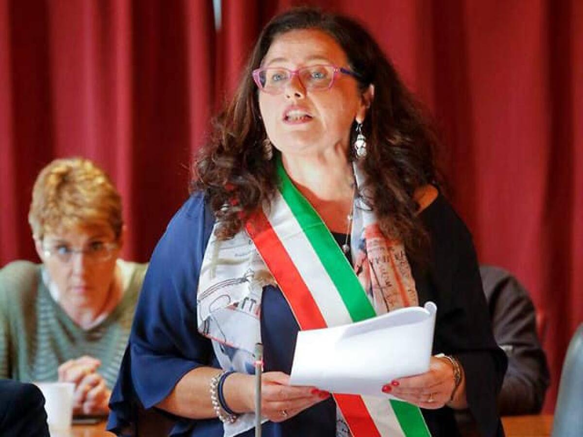 Tre avvisi di garanzia a Formia per la nomina del Capo Gabinetto: indagata anche l’ex Sindaca Paola Villa. - 