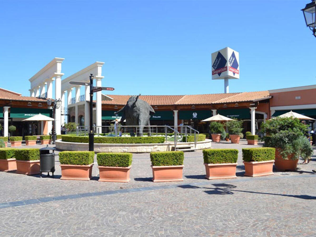 Ruba una giacca da 200 euro all’Outlet di Castel Romano: la Polizia arresta un italiano di 40 anni. - 