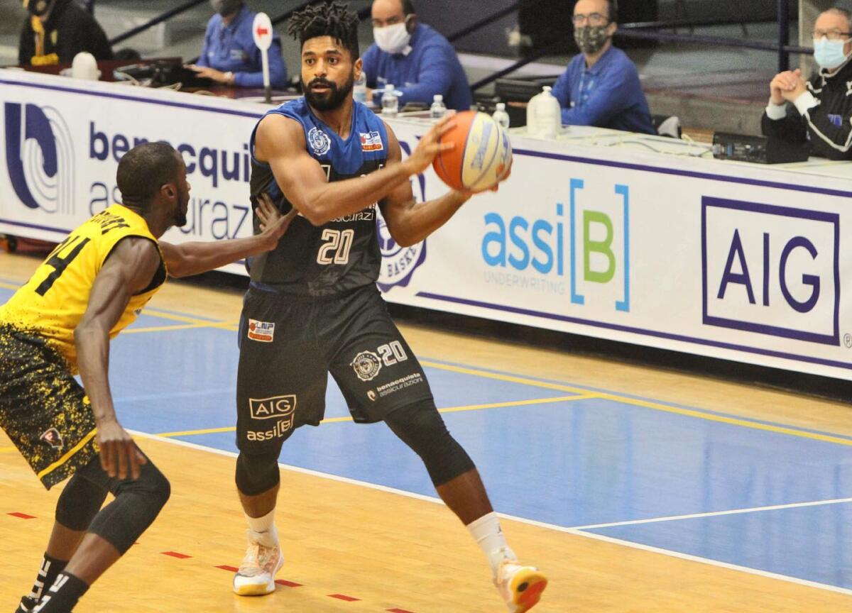 Basket  - Latina si prepara per la sfida di questo mercoledì a Cento - 