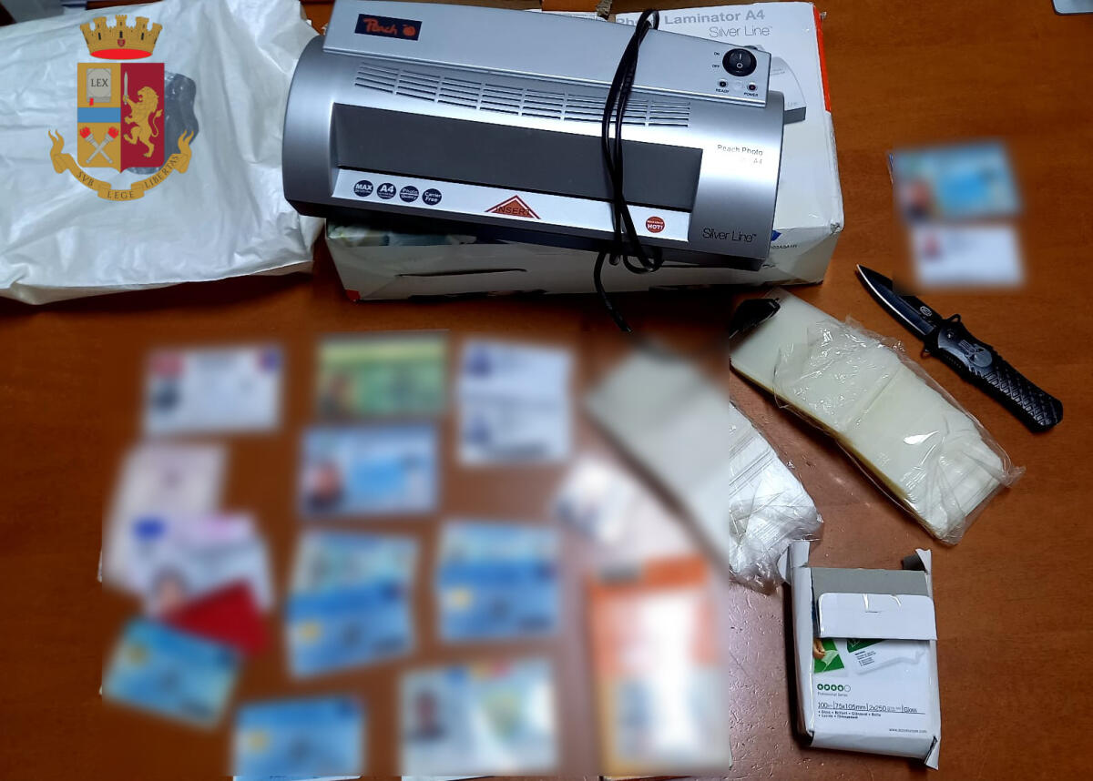 Documenti falsi validi per l’espatrio: la Polizia di Roma arresta un 57enne e ferma un giovane del campo rom di Castel Romano. - 