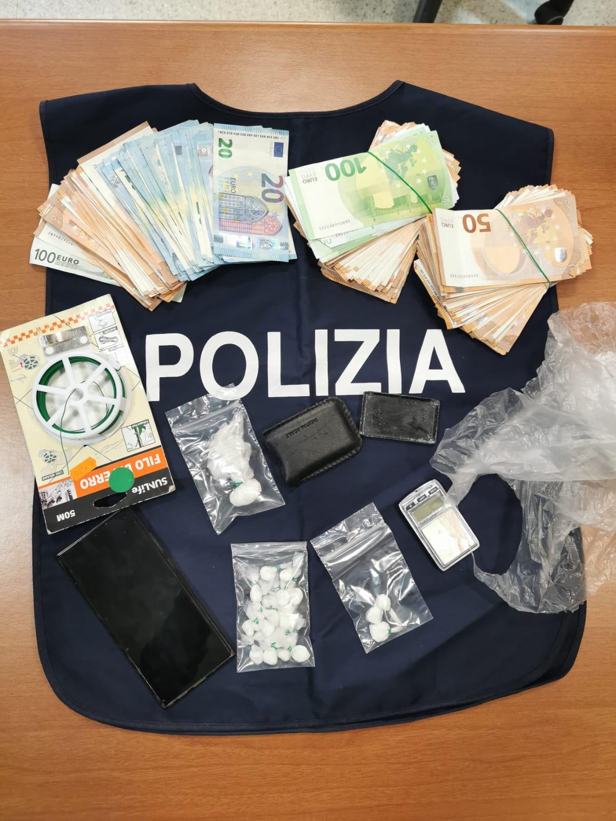 38enne di Sabaudia arrestato dalla Polizia per spaccio di cocaina. Una denuncia a Pontinia. - 
