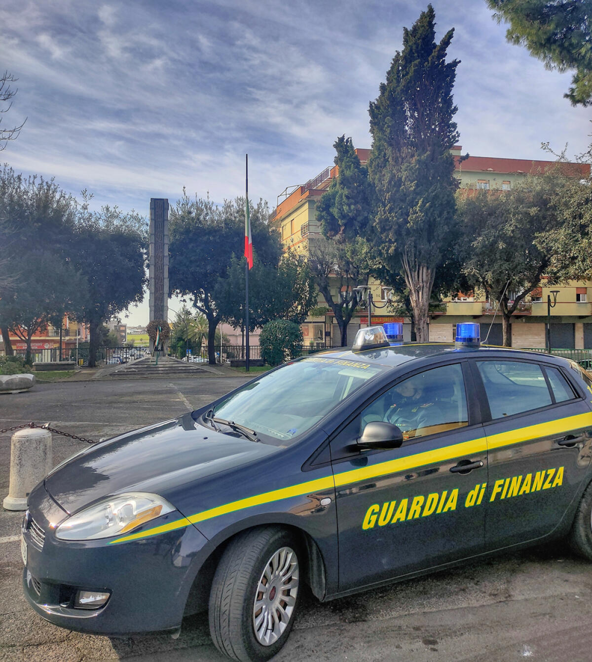 La Guardia di Finanza di Aprilia arresta un ucraino: spacciava cocaina in un parco vicino alla caserma. - 