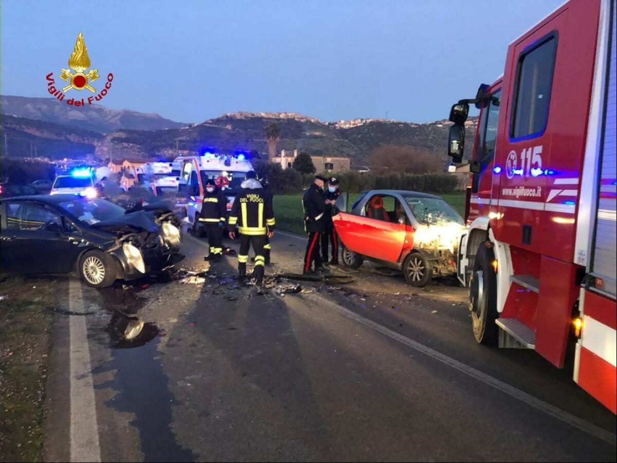 Brutto incidente tra due auto sulla 156 dei Monti Lepini, a Sezze Scalo: 4 persone ferite. - 