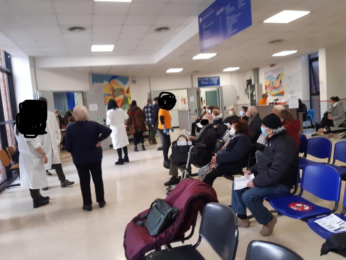 Iniziate anche ad Aprilia le vaccinazioni agli over 80 - 