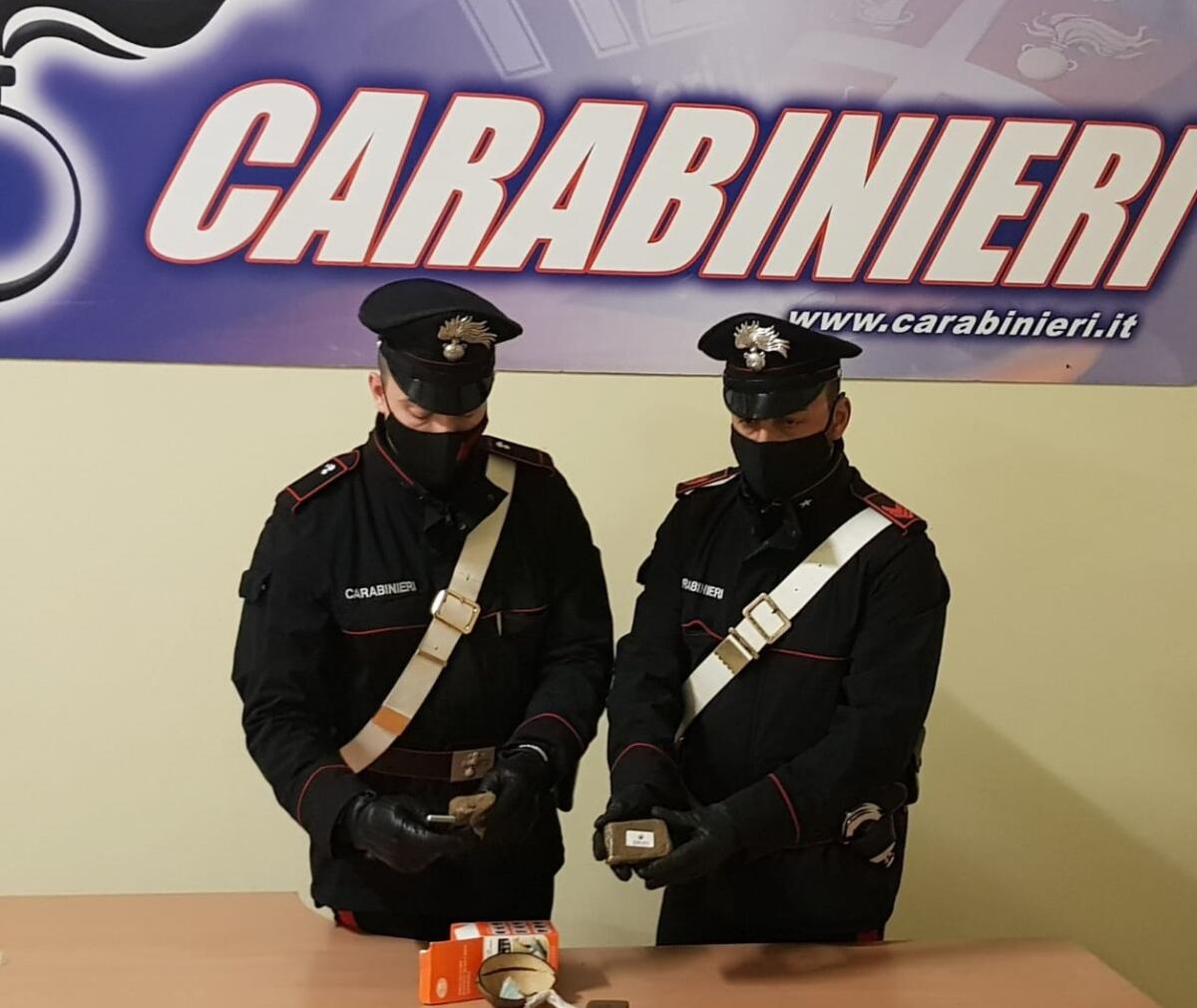 Nascondeva oltre due etti di hashish in casa, a Torvaianica: 21enne  arrestato dai Carabinieri di Pomezia. - 