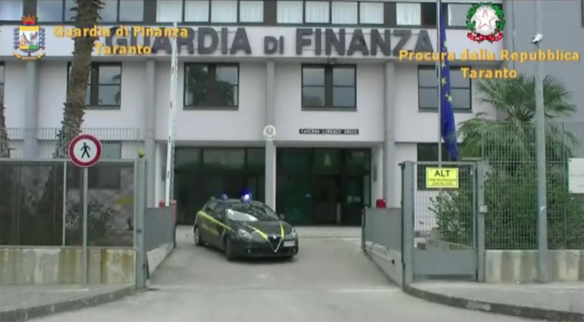 Truffa nella fornitura di dispositivi di protezione alla Protezione Civile del Lazio e a privati: scattano 6 ordinanze di custodia cautelare. Sequestri per 4 milioni di euro. - 