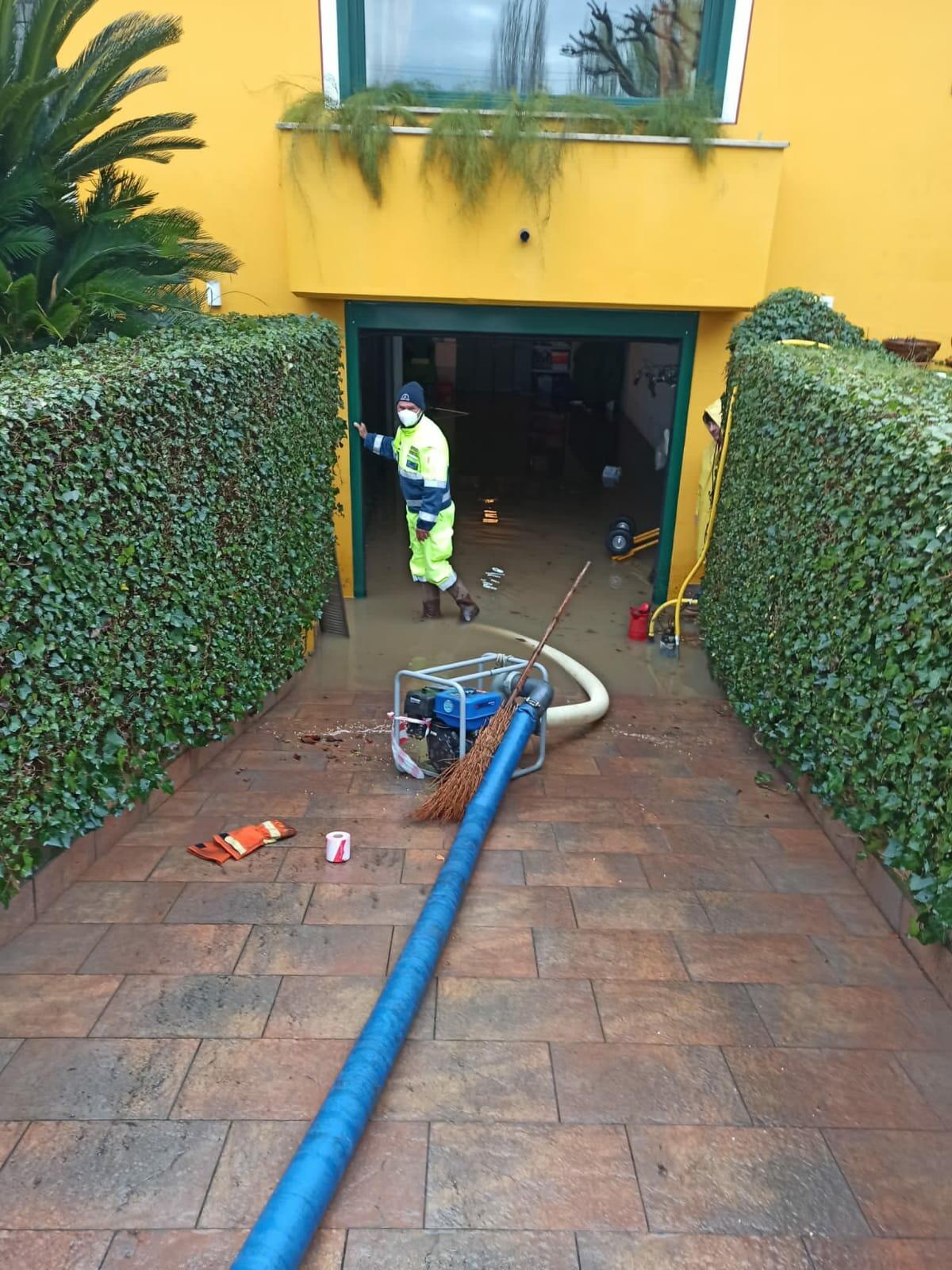 Maltempo, 20 interventi a Latina per la Polizia Locale e la Protezione civile - 