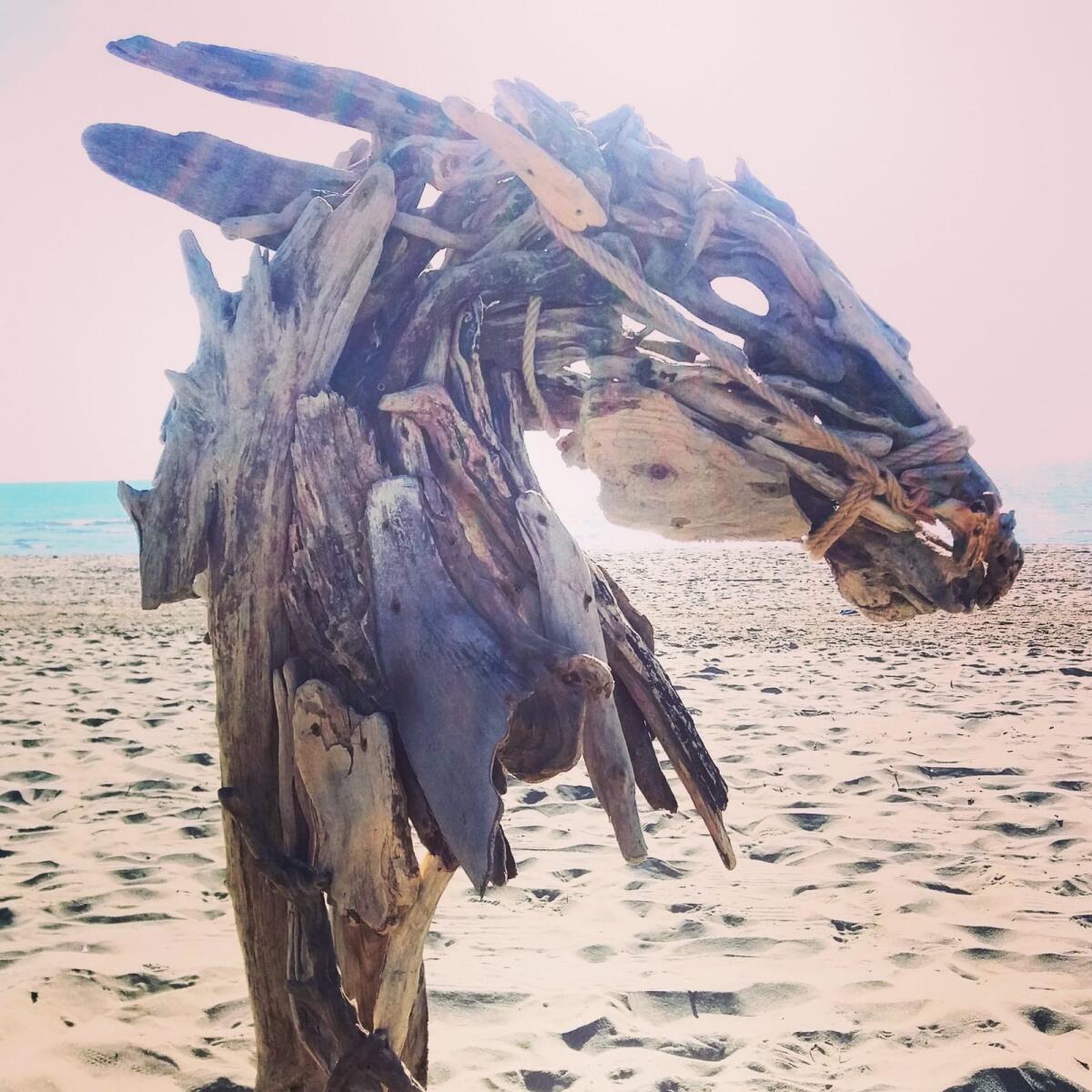 Dal degrado all’Arte attraverso il riciclo ecosostenibile: Ivan Caponecchi sceglie Torvaianica come sua fonte di ispirazione. - 