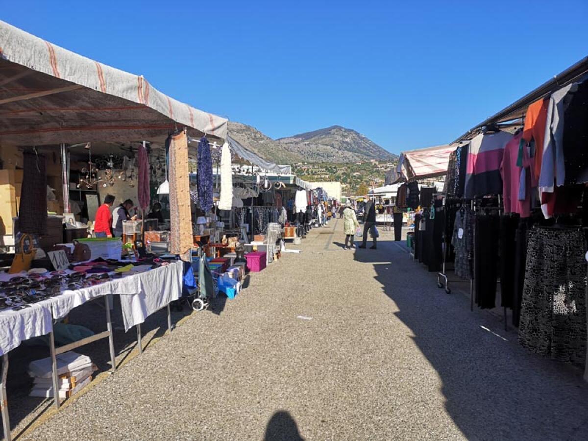 Anticipato a venerdì 2 aprile il mercato della domenica a Fondi. - 