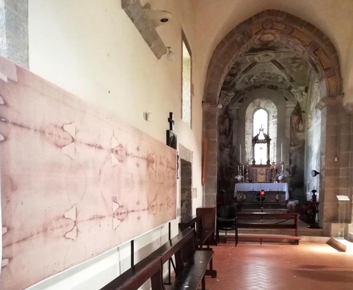 Una copia della Sindone esposta all'abbazia di Valvisciolo fino a Pasqua - 
