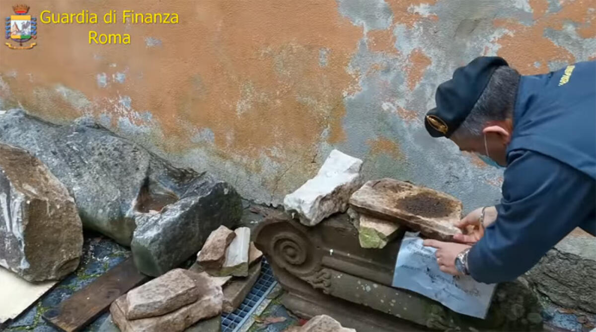 La Guardia di Finanza scopre ai Castelli Romani, a Grottaferrata, un “museo archeologico” in un’abitazione privata. - 
