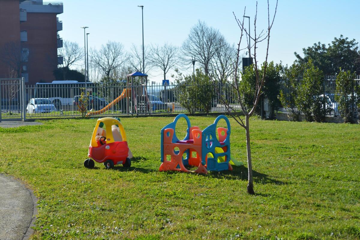 Pomezia, al via da domani l’apertura di un giardino pubblico dedicato ai bambini 0-3 anni - 